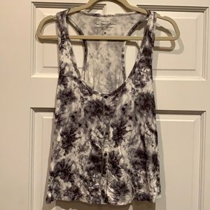 NWT Hollister blk/white tank. Size large. Cute!